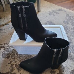 Black Leather Heels!